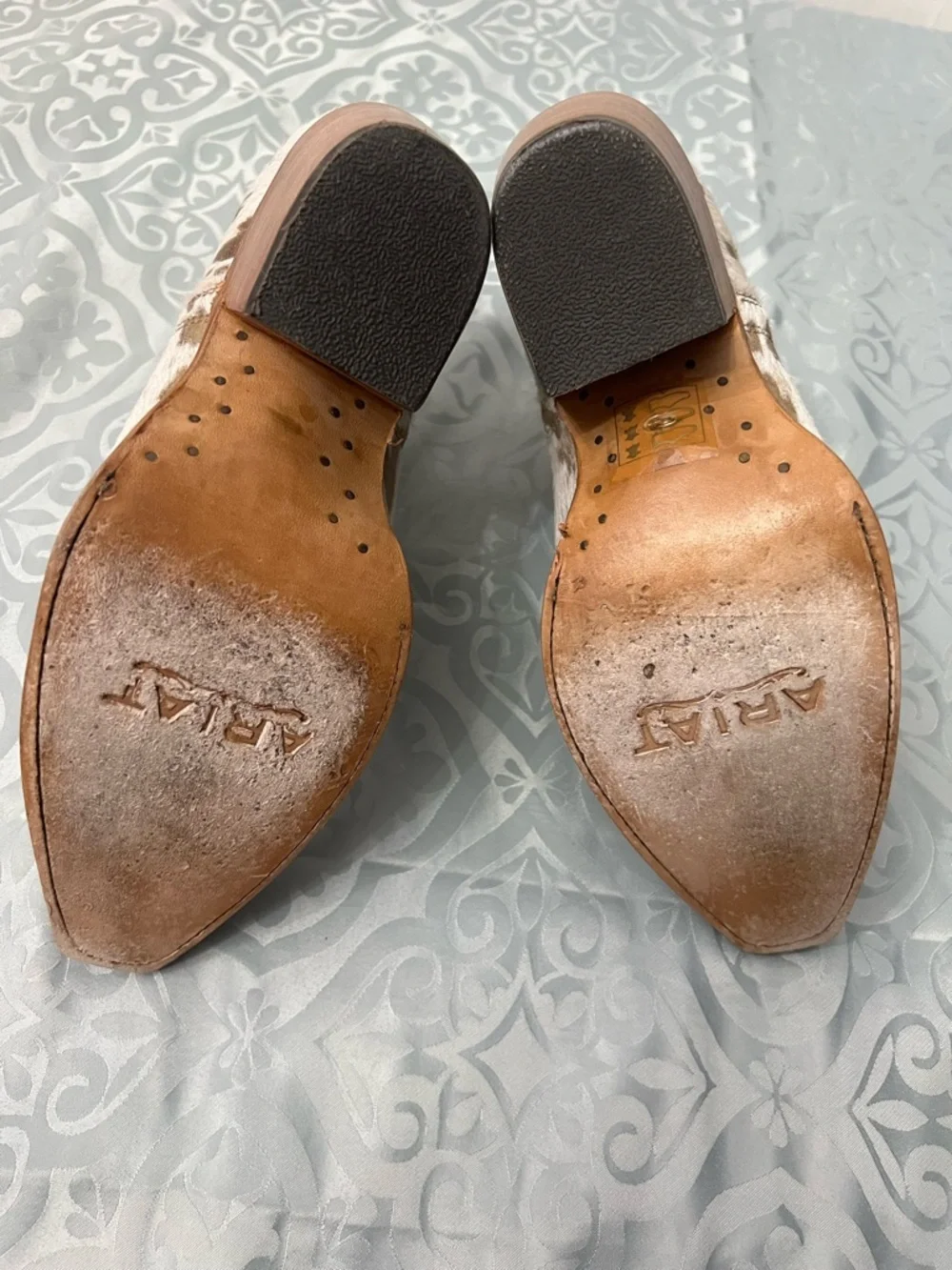 Ariat Dixon Haircalf White Hair- gold Ankle western leather boots size 8.5 - Picture 9 of 11